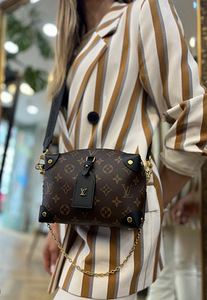 Louis Vuitton Petite Malle Souple kott (7 foto / 7)