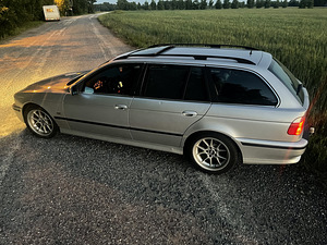 BMW E39 3.0 135kw (1 foto / 9)