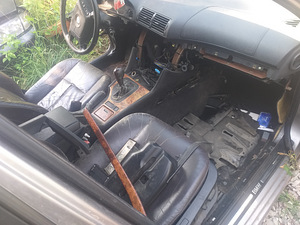 BMW 525tds varuosadeks (2 foto / 3)