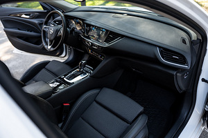 Opel Insignia Grand Sport 1.5d 90kw (9 foto / 11)