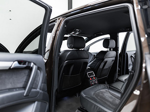 Audi Q7 2x S-Line (14 foto / 14)