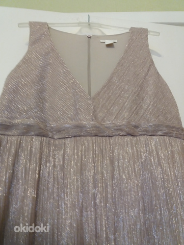Праздничное блестящее платье нюдового цвета. Размер М. (фото #3)