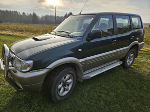 M: Nissan Terrano II 2001 (1 foto / 10)