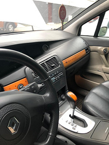 Renault Velsatis Initiale 3.5 sõidukorras + varuosadek (4 foto / 5)