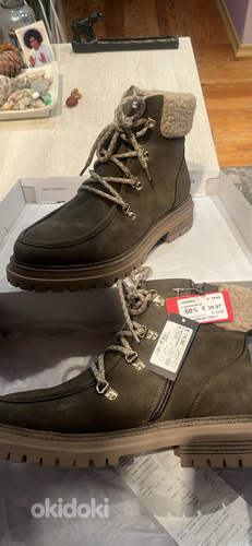 Продам зимние ботинки