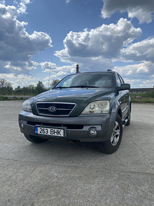 KIA Sorento 2.5l (1 foto / 9)