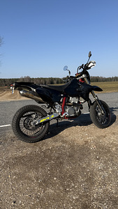 Suzuki DRZ-400s (10 foto / 10)
