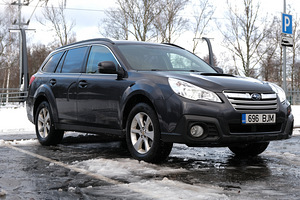 Subaru Outback (3 фото из 14)