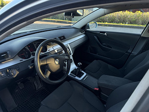 Volkswagen Passat 1.9 77kw (6 фото из 8)