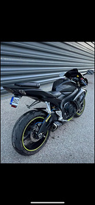 Suzuki GSX-R 600 (2 foto / 2)
