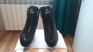 Фигурные коньки JACKSON. (2 фото из 6)