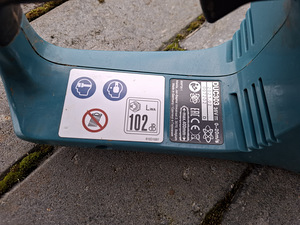 Makita akukettsaag DUC303 2X18V (3 foto / 4)