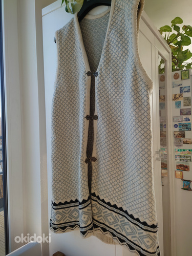 Naiste eritellimusel kootud kardigan, maavillane