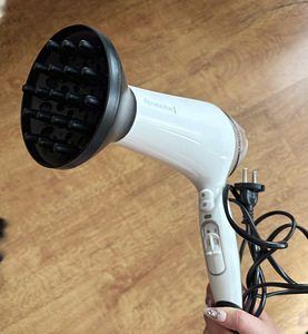 Föön Remington thermacare pro 2400 (2 foto / 3)