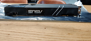 Asus GTX 1070 8GB (4 foto / 4)