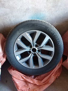 Продам резину с дисками R17 (3 фото из 3)