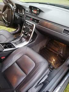 Volvo V70-2017a (10 foto / 14)