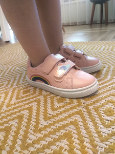 Laste tossud sneakers (1 foto / 2)