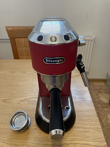 Кофемашина Delonghi EC685R (2 фото из 3)