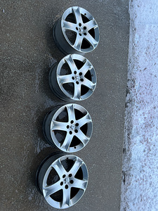 Veljed r17 peugeot 407 (1 foto / 9)