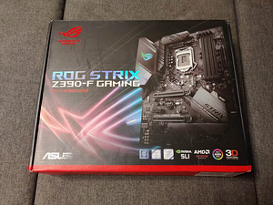 I7-9700k + Asus Rog Strix Z390-F (1 foto / 2)