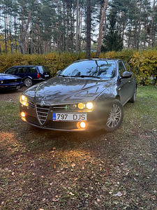 Alfa Romeo 159 1.9 дизель (1 фото из 8)