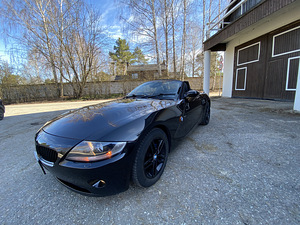 M/V BMW Z4 2.5i (1 foto / 15)