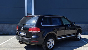 Volkswagen Touareg (4 foto / 9)