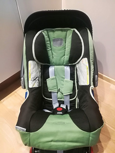 Turvahäll + isofix alusega (1 foto / 3)