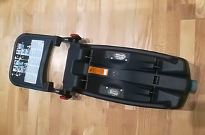 Turvahäll + isofix alusega (3 foto / 3)