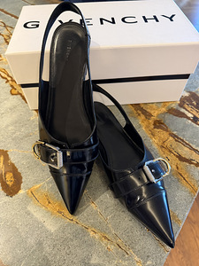 Nahast kingad Givenchy baleriinad 38,5 (3 foto / 6)