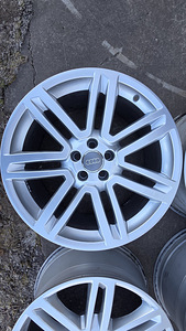 Originaal Audi RS6 (C7) R20 veljed (ET25) 5x112 (2 foto / 6)