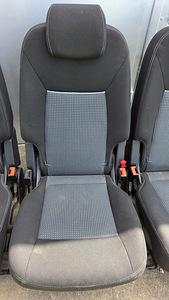 Ford Galaxy / S-Max (2006–2015) keskmise rea istmed (3 tk) (3 foto / 5)