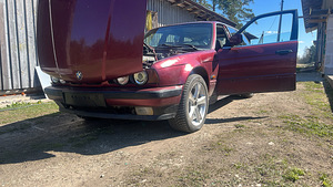 E34 BMW 525td (5 foto / 6)