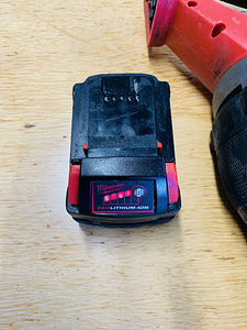 Milwaukee M18 FSZ - tiigersaag + aku ! (7 foto / 8)