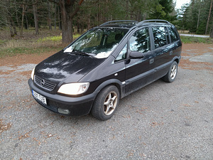 Opel Zafira (1 foto / 12)