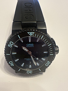 Oris Aquis Date PVD Black (2 foto / 4)