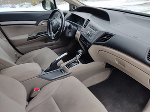 Honda Civic 2012 LPG АВТОМАТ (8 фото из 9)