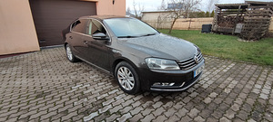 VW Passat 2.0 103kw Bluemotion (1 foto / 8)