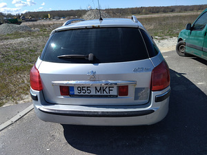 Peugeot 407 (4 foto / 5)
