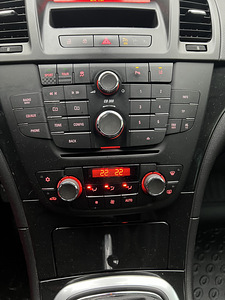 Opel insignia (14 foto / 15)