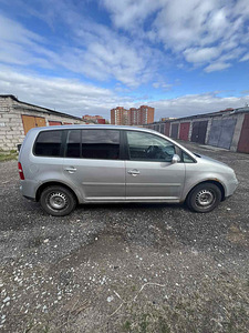 VW Touran 1.9 TDI 2005 BKC 77KW (3 foto / 5)