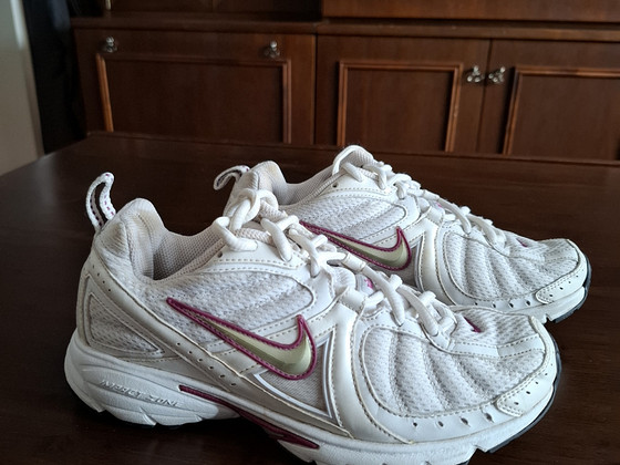 Кроссовки Nike