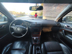 Skoda superb (8 foto / 8)