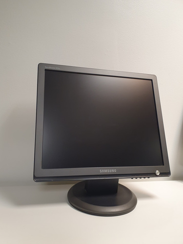 Монитор Samsung Syncmaster 931BF