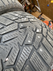 2x 255 / 45R19 Sailun Ice Blazer 2x 255 / 40R19 Nokia (3 фото из 3)