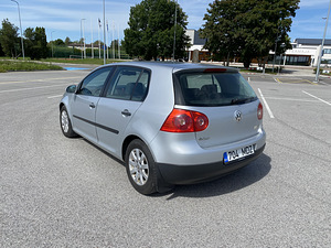 Volkswagen Golf V 2004 2.0 TDI 103kw (4 foto / 10)
