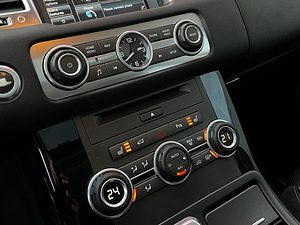 Land Rover Range Rover Sport 3.0 188 кВт (10 фото из 14)