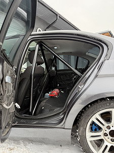 BMW 325i Turvakaarega 160kW (8 foto / 9)