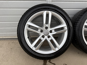 Audi 18” veljed suverehvidega (4 foto / 7)